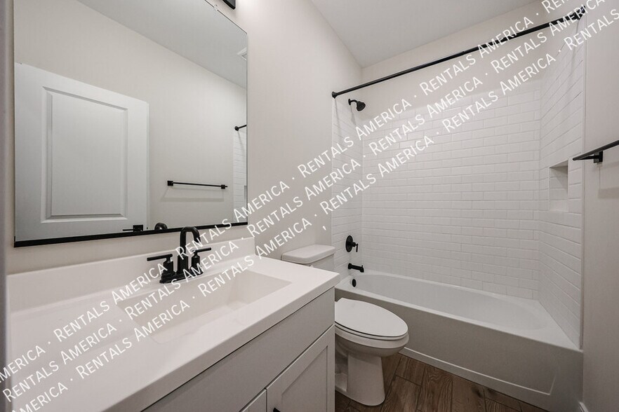 Building Photo - 7857 N 79th Ave