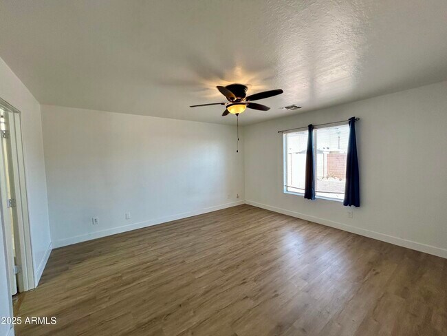 Building Photo - 11121 E Aspen Ave