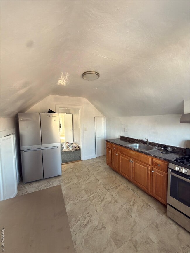 Building Photo - 49 Highland Ave