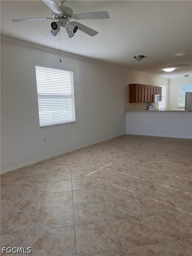 Building Photo - 8470 Kingbird Loop
