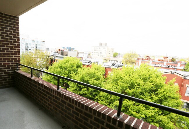 The Mondrian Washington Dc Apartment Finder 1025 Sf One Bedroom With Den Balcony The Mondrian