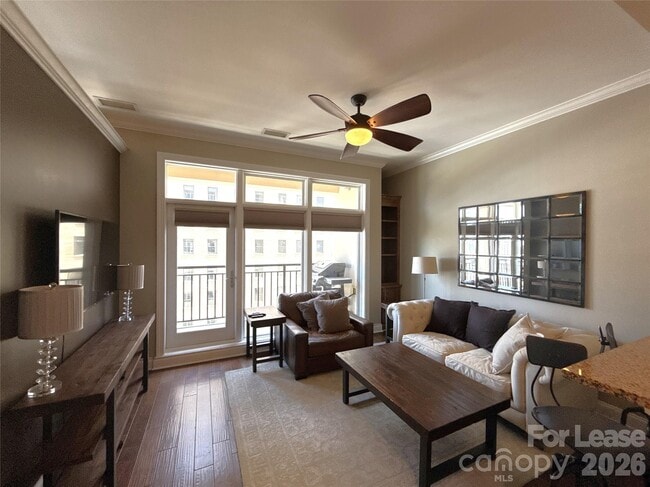 Building Photo - 230 S Tryon St