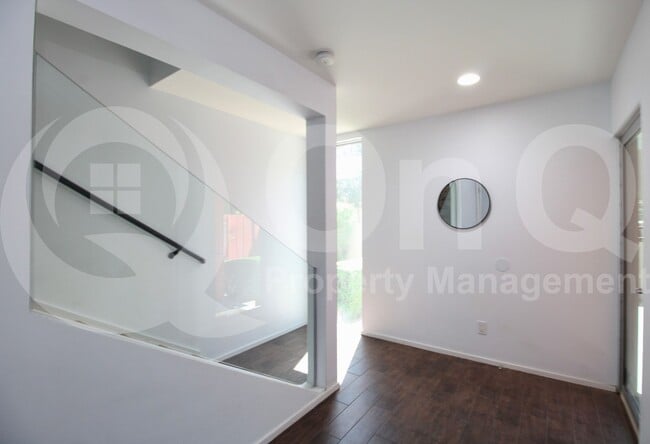 Building Photo - 7047 E Earll Dr