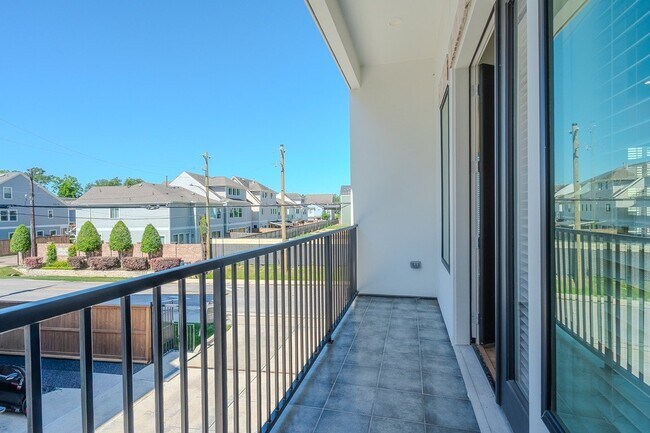 Building Photo - 1620 Ojeman Rd