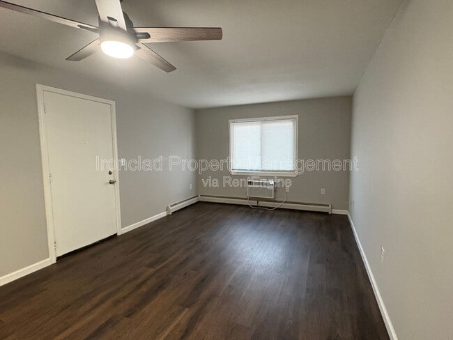 Building Photo - 818 Pine St