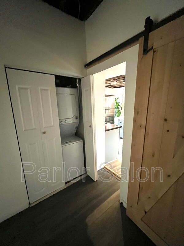 Building Photo - 2200 E Main St