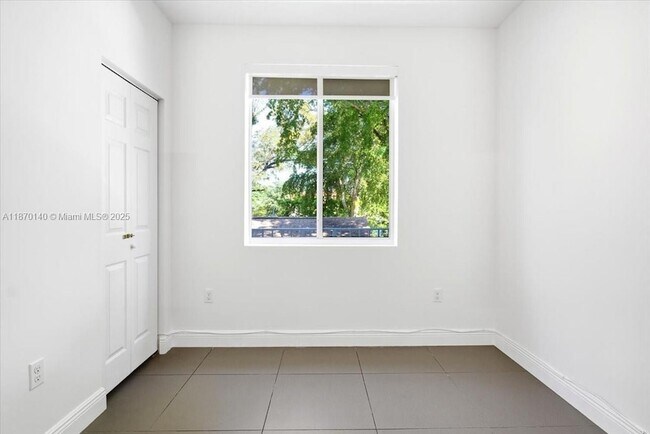 Building Photo - 541 NW 33rd St