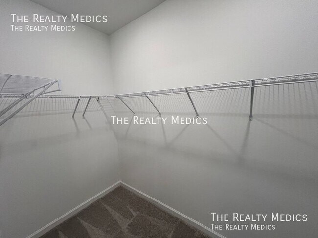 Building Photo - 9301 SW 58th Cir