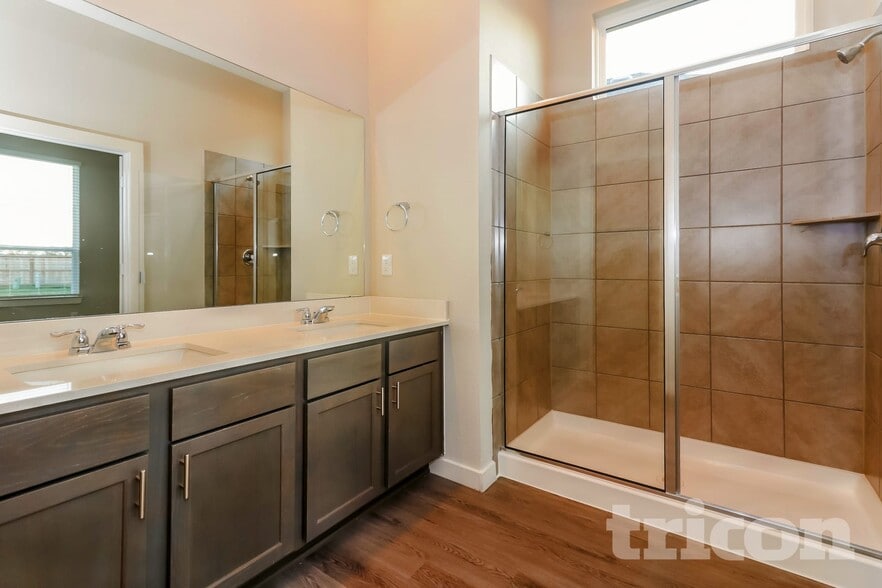 Building Photo - 2330 Cohorn Trl