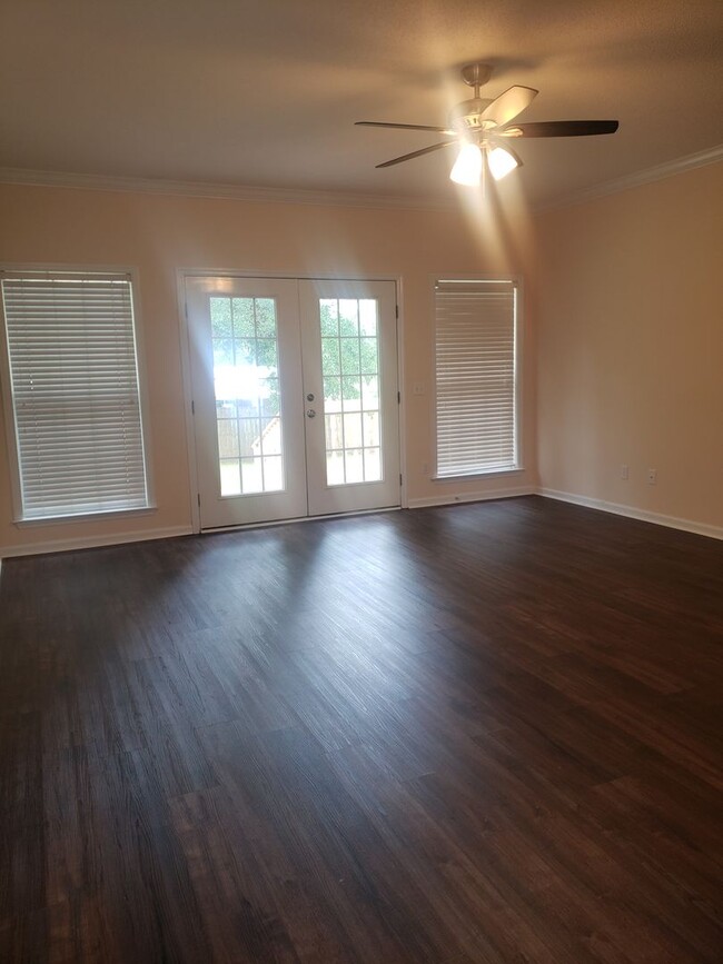 Building Photo - Available January!