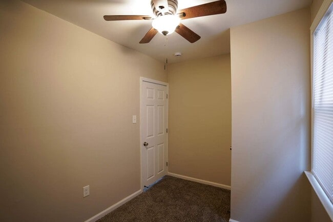 Building Photo - Freshly Renovated 3-Bedroom Home – Quality...
