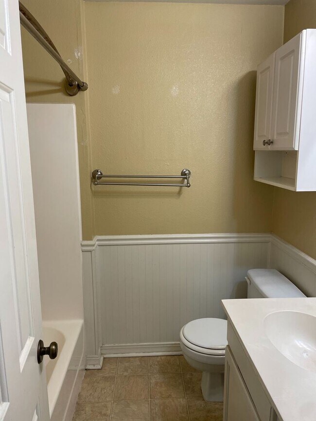 Building Photo - 2 br, 1.5 bath House - 263 Settlers Park