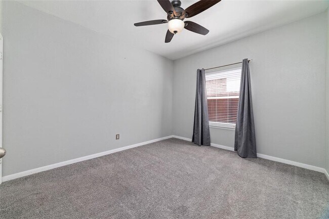 Building Photo - 22531 Heather Way Ct