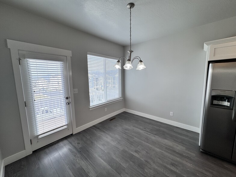 Building Photo - 14541 S Juniper Shade Dr