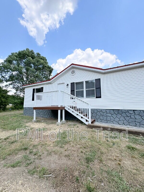 Building Photo - 589 Alvis Ln