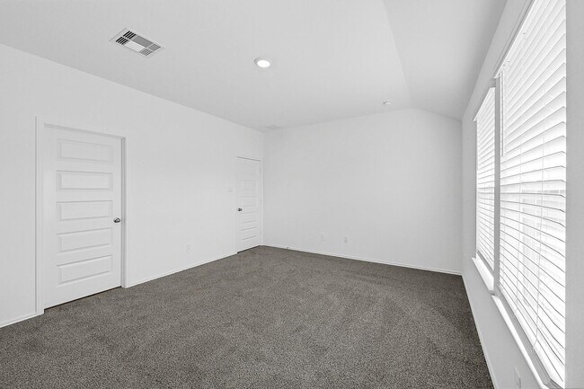 Building Photo - 31230 Yatesbury Ln