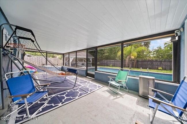 Building Photo - 2965 Barna Ave