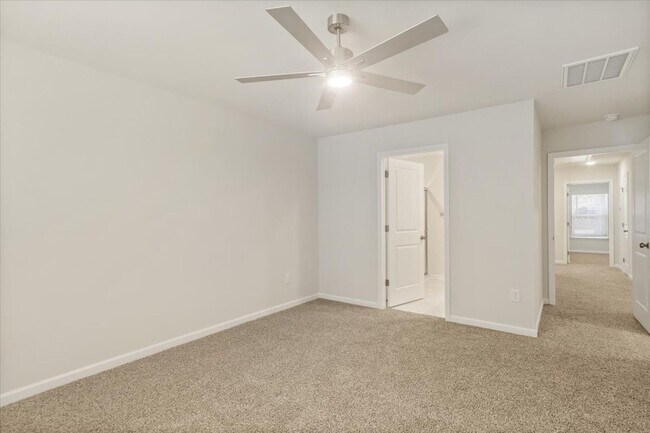 Building Photo - 2049 Hillman Wy