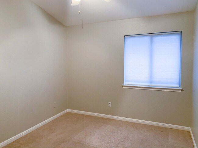 Building Photo - Great Cedar Park Home - Come See TODAY!