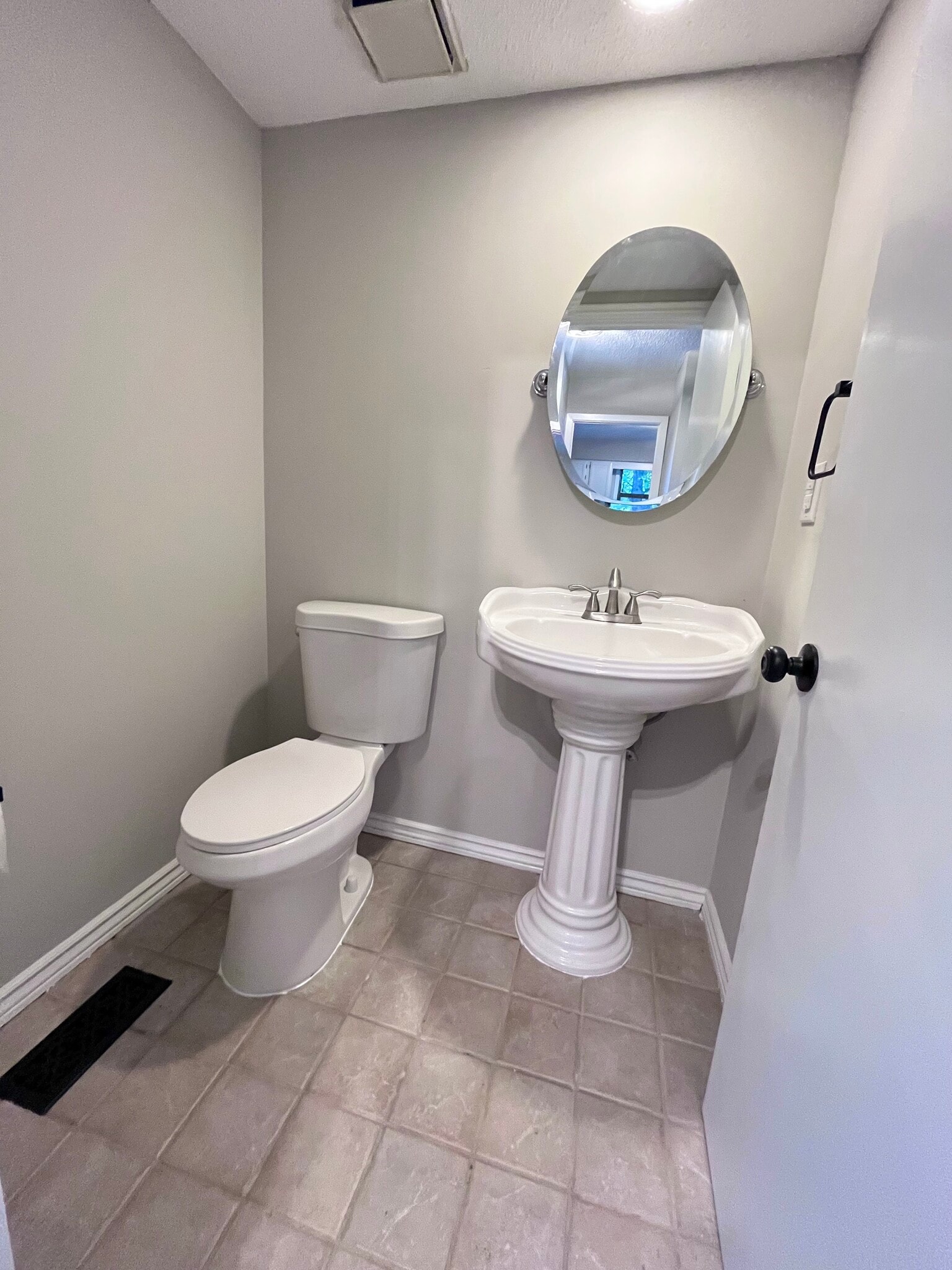 First floor 1/2 bathroom - 10241 Hightower Ct
