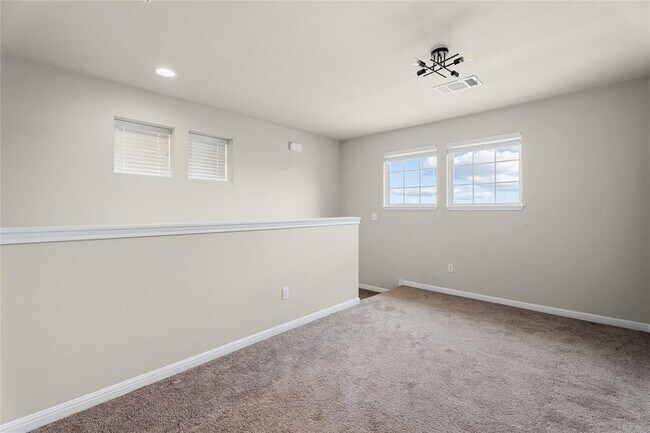 Building Photo - 237 Driftwood Ln