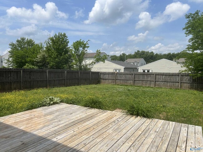 Building Photo - 115 Farmington Dr