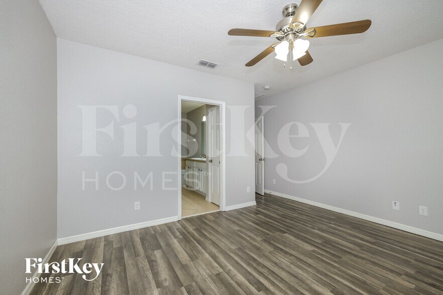 Building Photo - 4724 Rockvale Dr