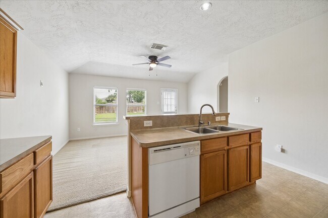 Building Photo - 8022 Indian Desert Dr