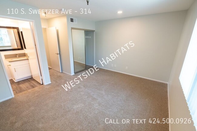 Building Photo - 110 Sweetzer Ave
