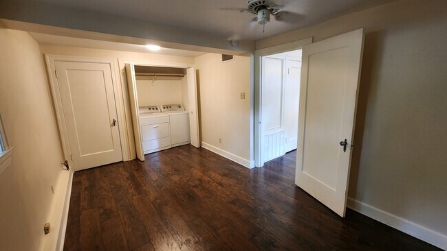 Building Photo - 2831 Pearl St