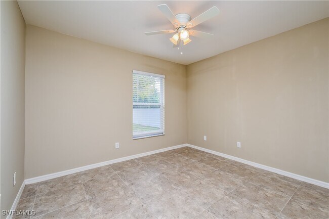Building Photo - 1209 NW 26th Pl