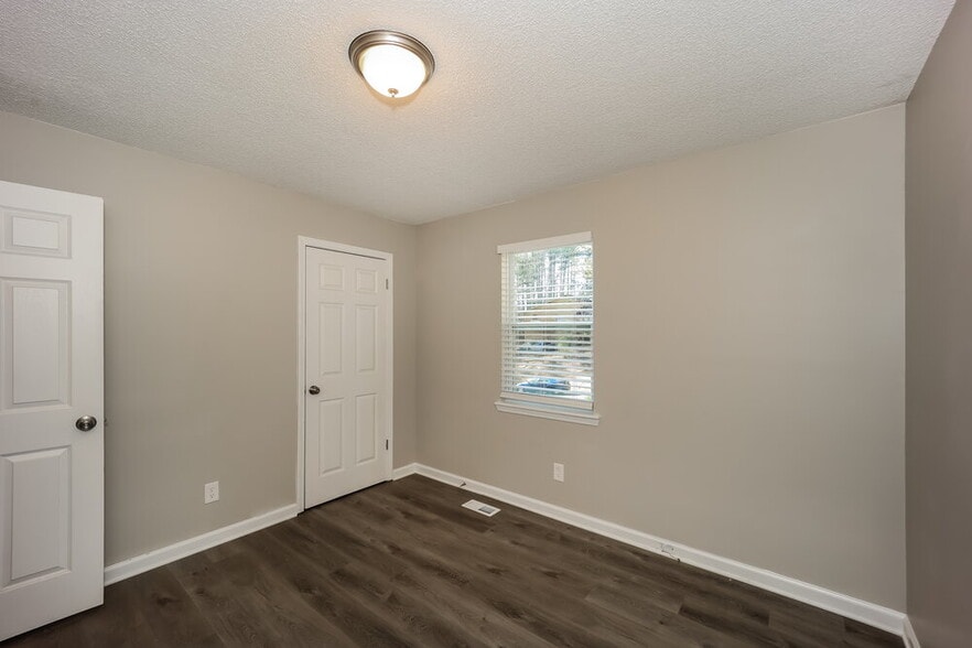 Building Photo - 4110 Cranwood Dr