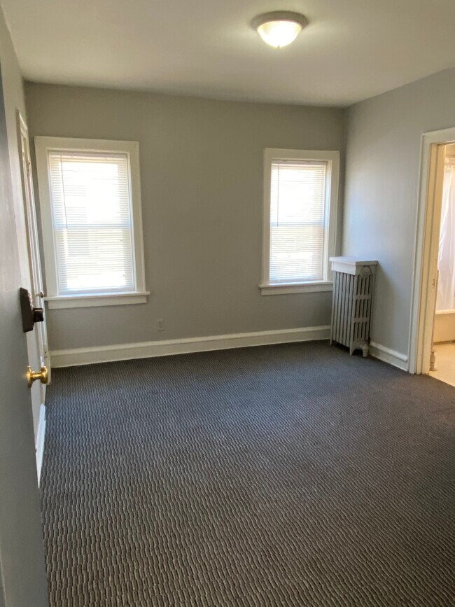 Building Photo - 3032 W Pierce St