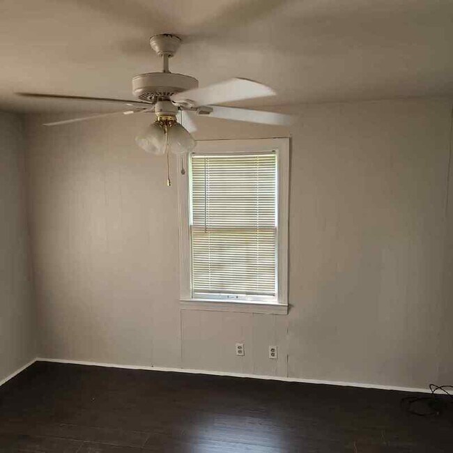 Building Photo - 936 Camden Ave