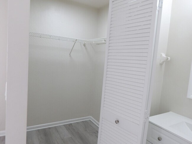 Building Photo - 75 A Wellwood Ln.