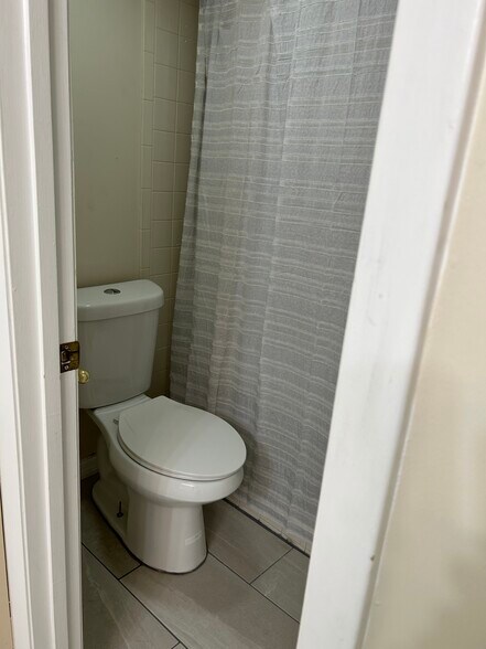 Building Photo - 2517 S 17th St