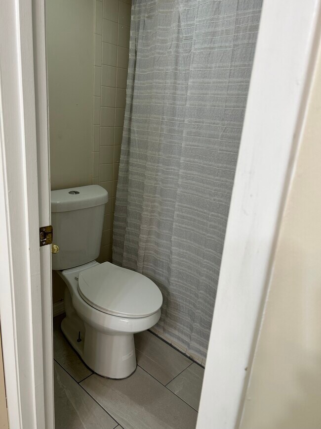 Building Photo - 2517 S 17th St