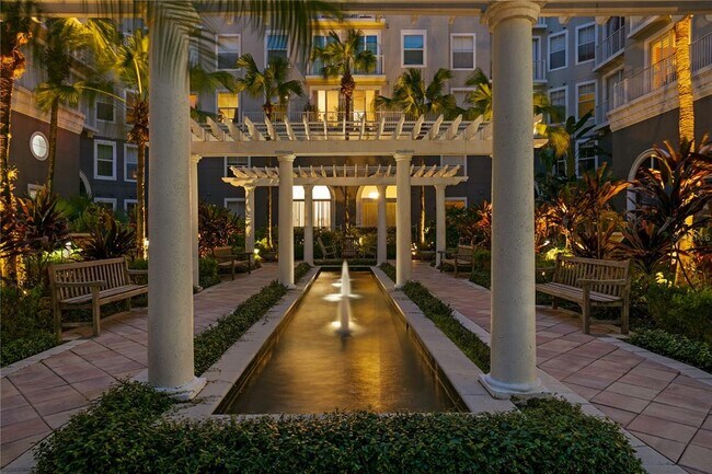 Building Photo - 700 S Harbour Island Blvd