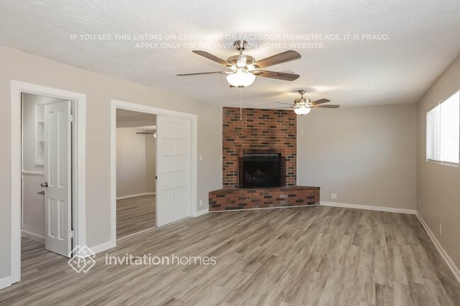 Building Photo - 3114 W Charter Oak Rd