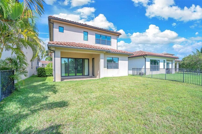 Building Photo - 855 SW 113th Ln