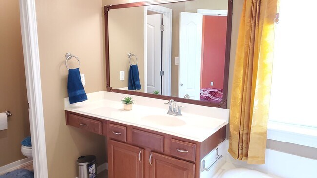 Building Photo - 12027 Grace Hall Dr