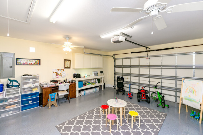 Building Photo - 7005 Madiera Dr