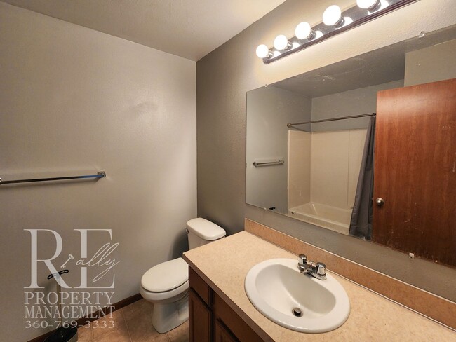 Building Photo - Beautiful Single-Story Home with Hardwood Floors, 3-Car Garage & Expansive Backyard
