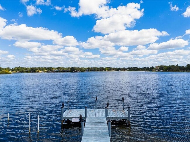 Building Photo - 3127 W Sligh Ave