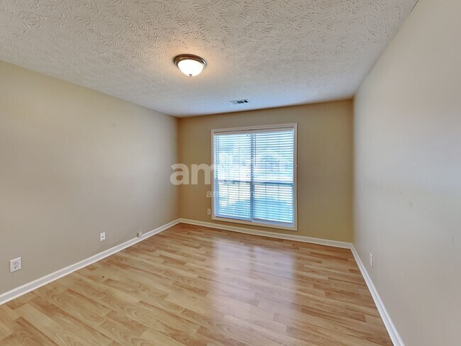 Building Photo - 4620 English Oaks Ln NW