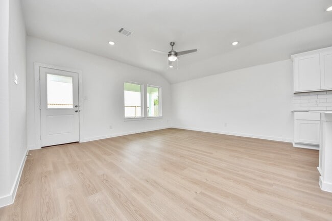 Building Photo - 1238 Sandy Shore Ln
