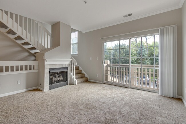 Building Photo - 1632 Canterfield Pkwy W