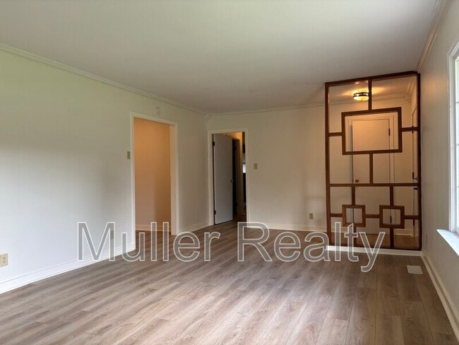 Building Photo - 7320 Westridge Dr