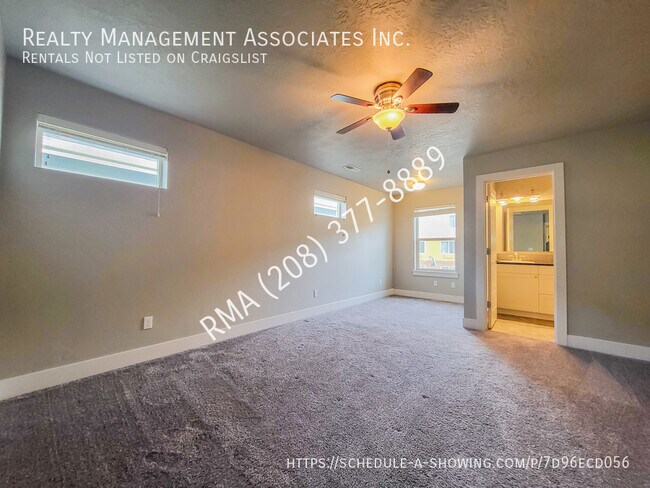 Building Photo - 2663 W Malad St