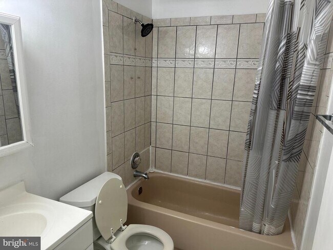 Building Photo - 1628 Fort Fisher Ct